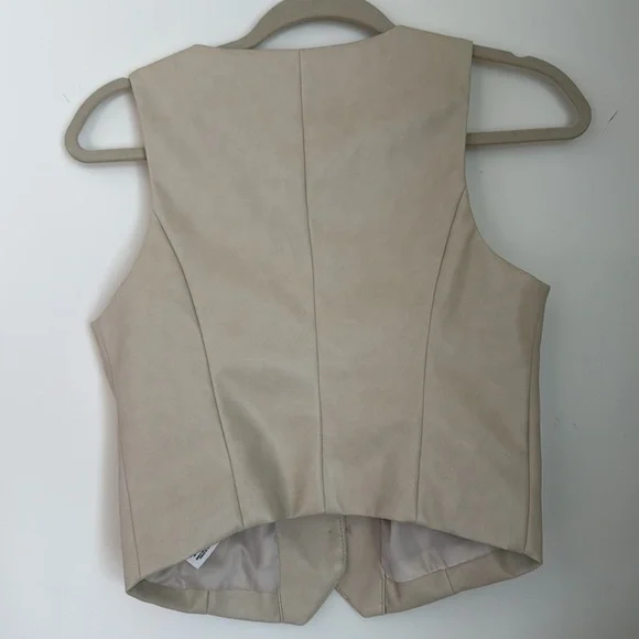 Vegan Leather Vest - Picture 3 of 3